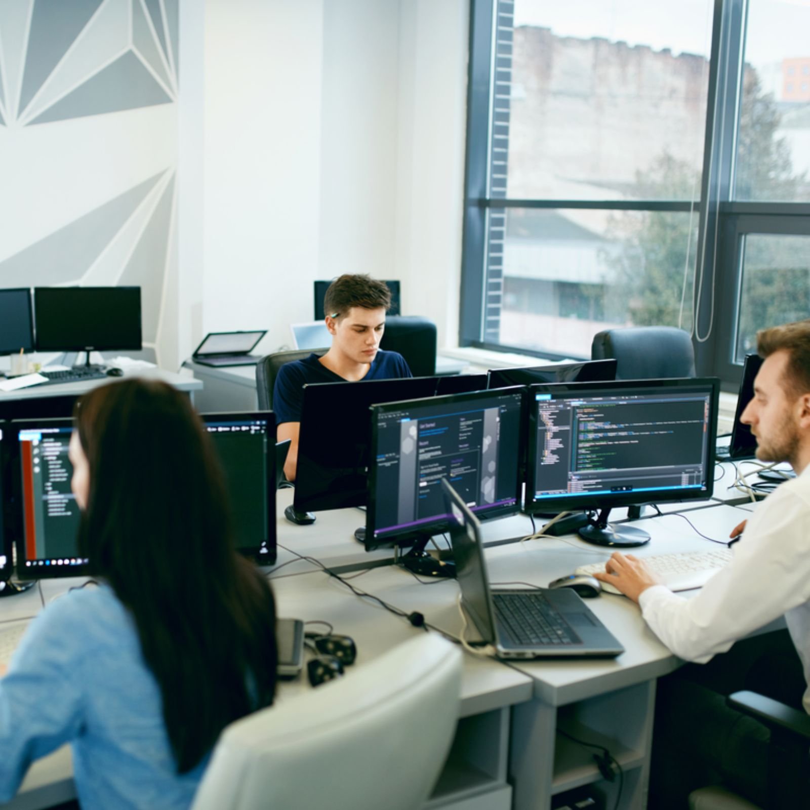 Honeycomb's Improved Incident Management Process Removes Bottlenecks and Leads to Rich Results Across the Organization