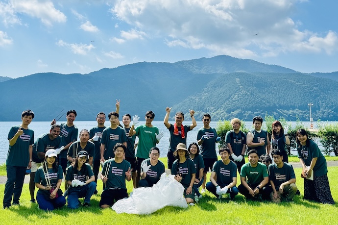 PagerDuty Japan lakeside cleanup volunteer day